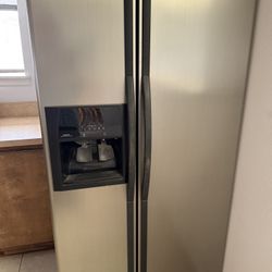 Whirlpool Refridgerator 