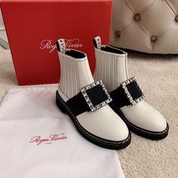 Roger Vivier White Bootie SIZE 7