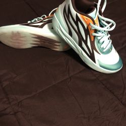 Lamelo Ball Size 9