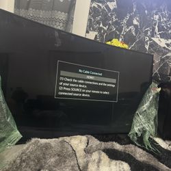 SAMSUNG Curved Screen TV 70-75”