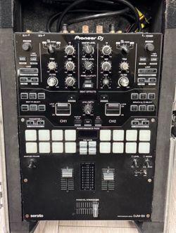 DJM s9 mixer pioneer and case