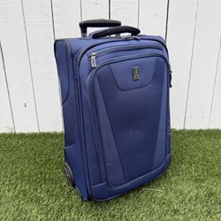 Travelpro Maxlite 4 | 22" Expandable Rollaboard Carry On Suitcase Luggage | Blue