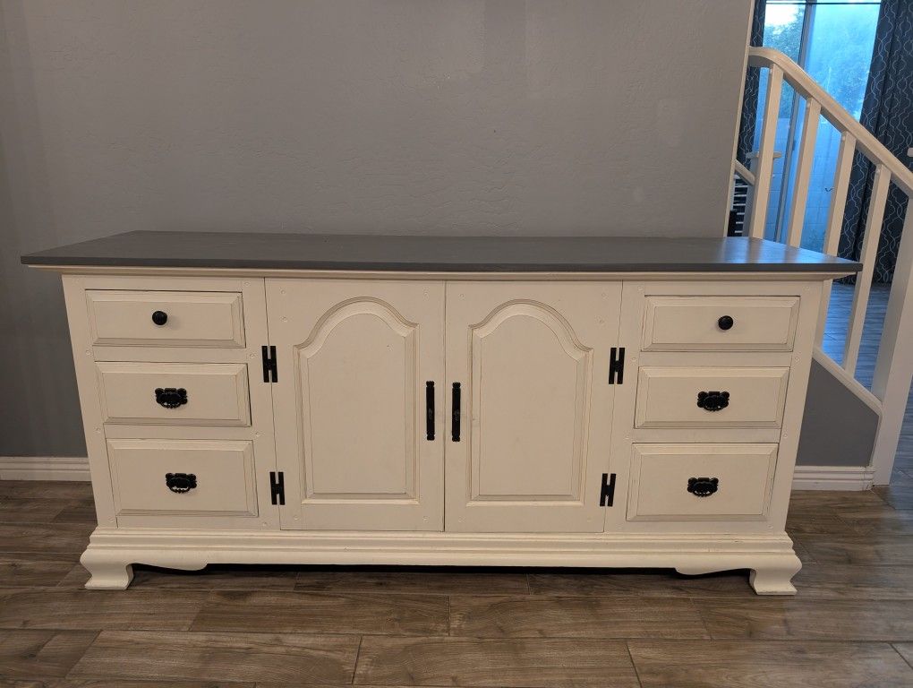 Buffet Table