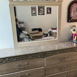 Dresser With Mirror