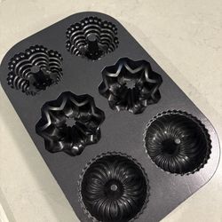 Nordic Ware Mini Bundt Cake Pan