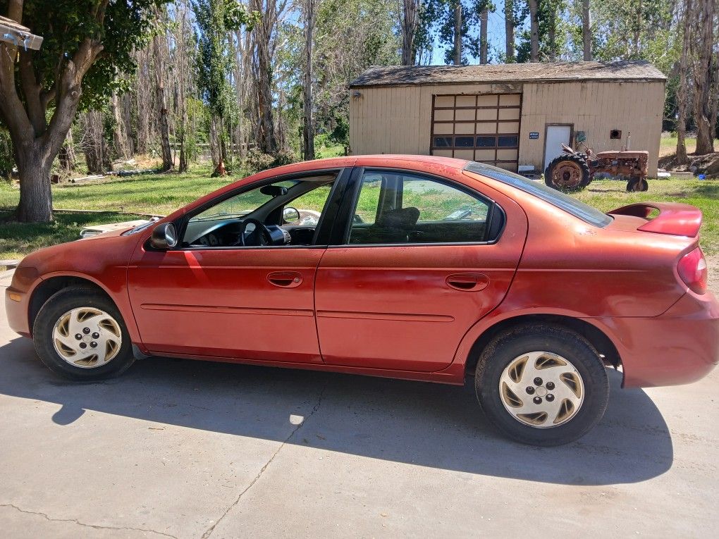 2003 Dodge Neon(Clean Title)