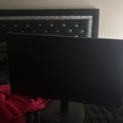 Selling Monitor For 30 Bucks I Am In Memphis Tennessee.