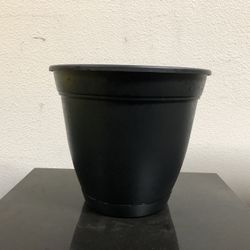 12” Diameter x 10” H Black Plastic Pot Planter