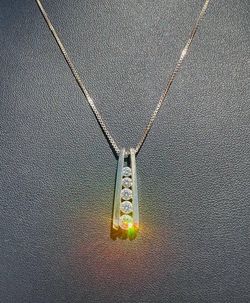 Five-Stone Diamond Pendant Necklace box chain style 14k Yellow Gold 1.5 C.T.W.