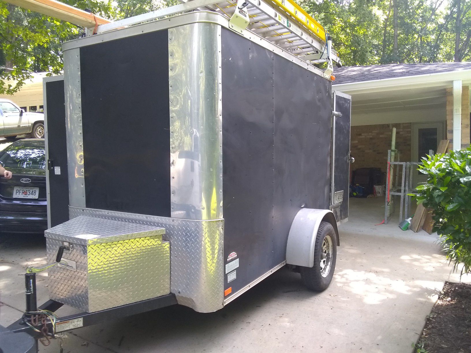 Diamond Cargo enclosed 5'x8' trailer