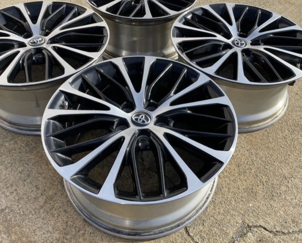 18" OEM Toyota Camry Wheels 5x4.5 Fits Avalon Sienna Rav4 Highlander WITH SENSORS