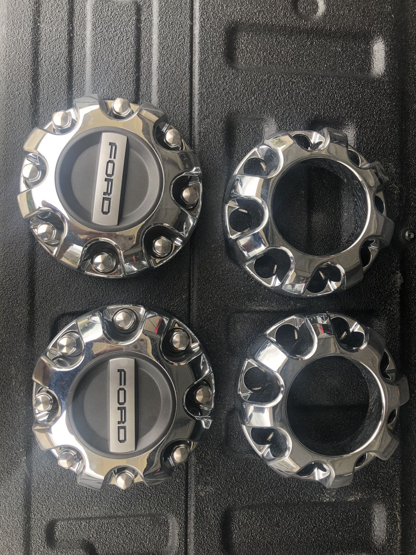 Ford F-250 Stock Rim 20” OEM Wheels - Polished Platinum Center caps 