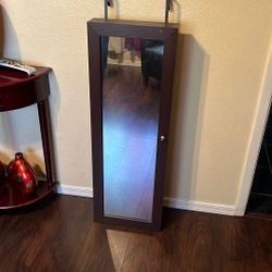 Hanging Jewelry holder 