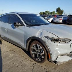 2024 Ford Mustang mach-e