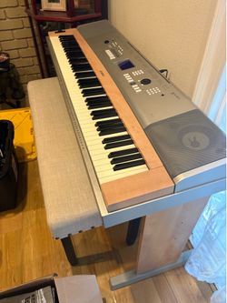 Yamaha DGX-620 Portable Grand piano