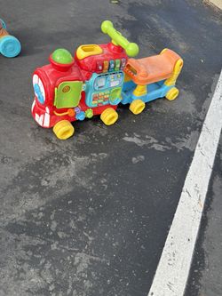 VTech Sit-to-Stand Ultimate Alphabet Train