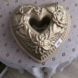 Williams And Sonoma Heart Pan