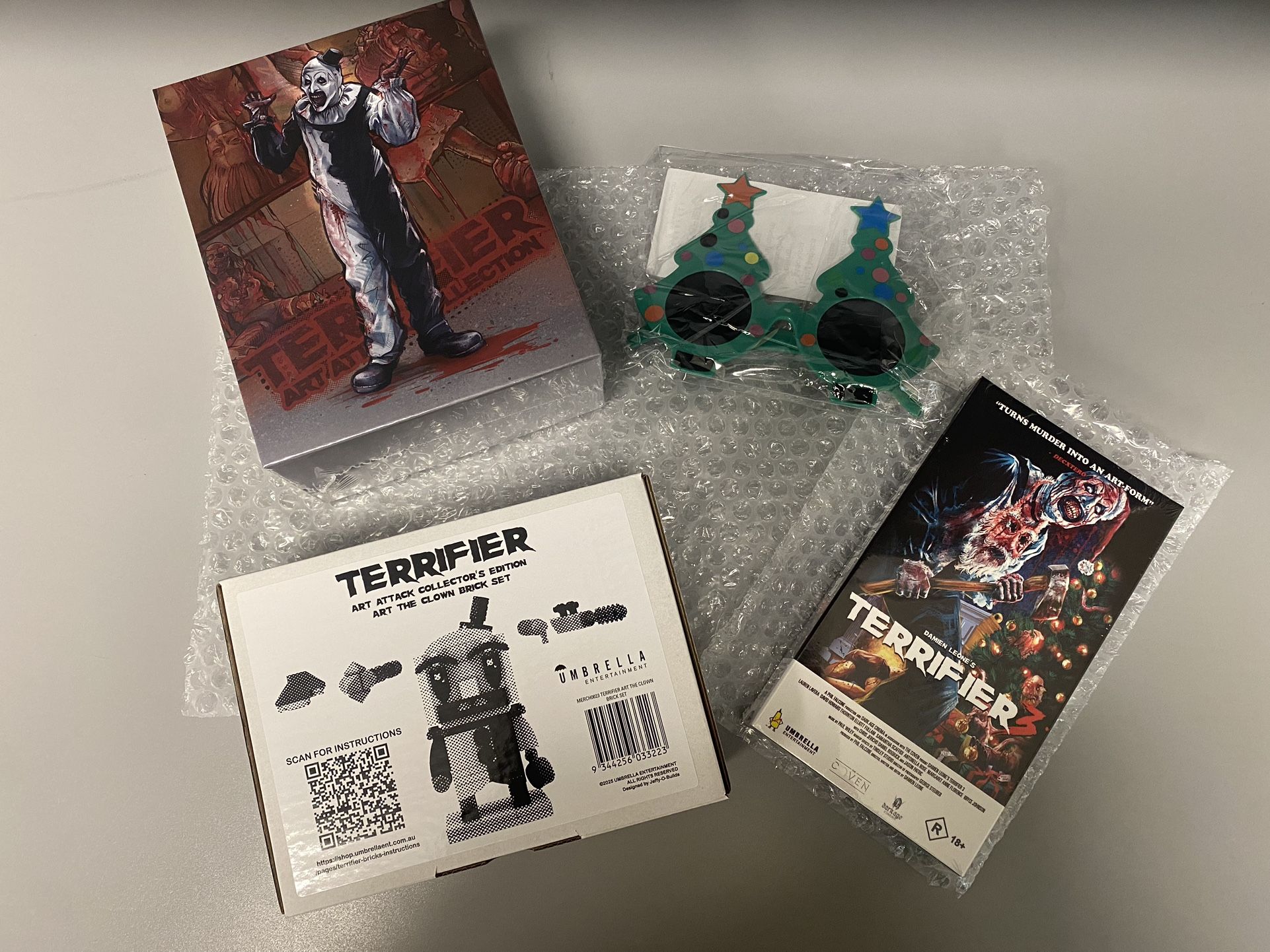 Brand New! Terrifier Art Attack Limited Edition Collector's Box Set Umbrella Ent Terrifier 1 2 & 3
