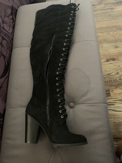 7 1/2 thigh high lace boots brand new