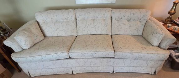 Vintage mid- 80s Sofa and loveseat