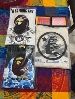 Bape t shirts,hellstar and Goyard cardholders