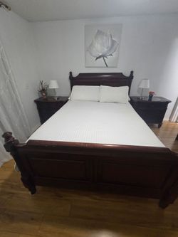 Queen bedroom