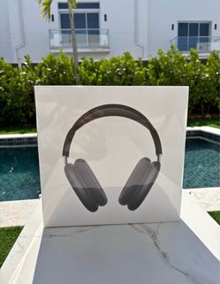 AirPods Max (BRAND NEW)
