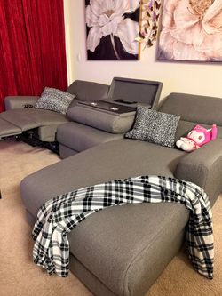 Recliner chaise sectional