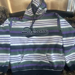 Supreme Hoodie 