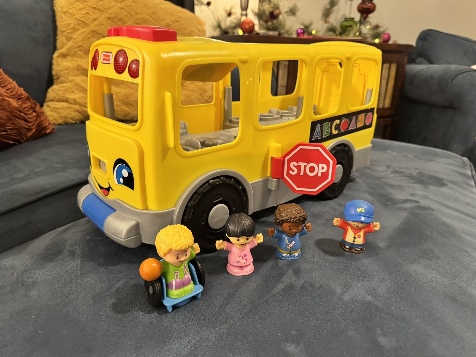 Fisher-Price Little People Big Yellow School Bus