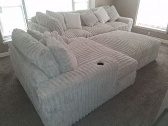 Large Sectional Sofa with Chaise and Cupholder