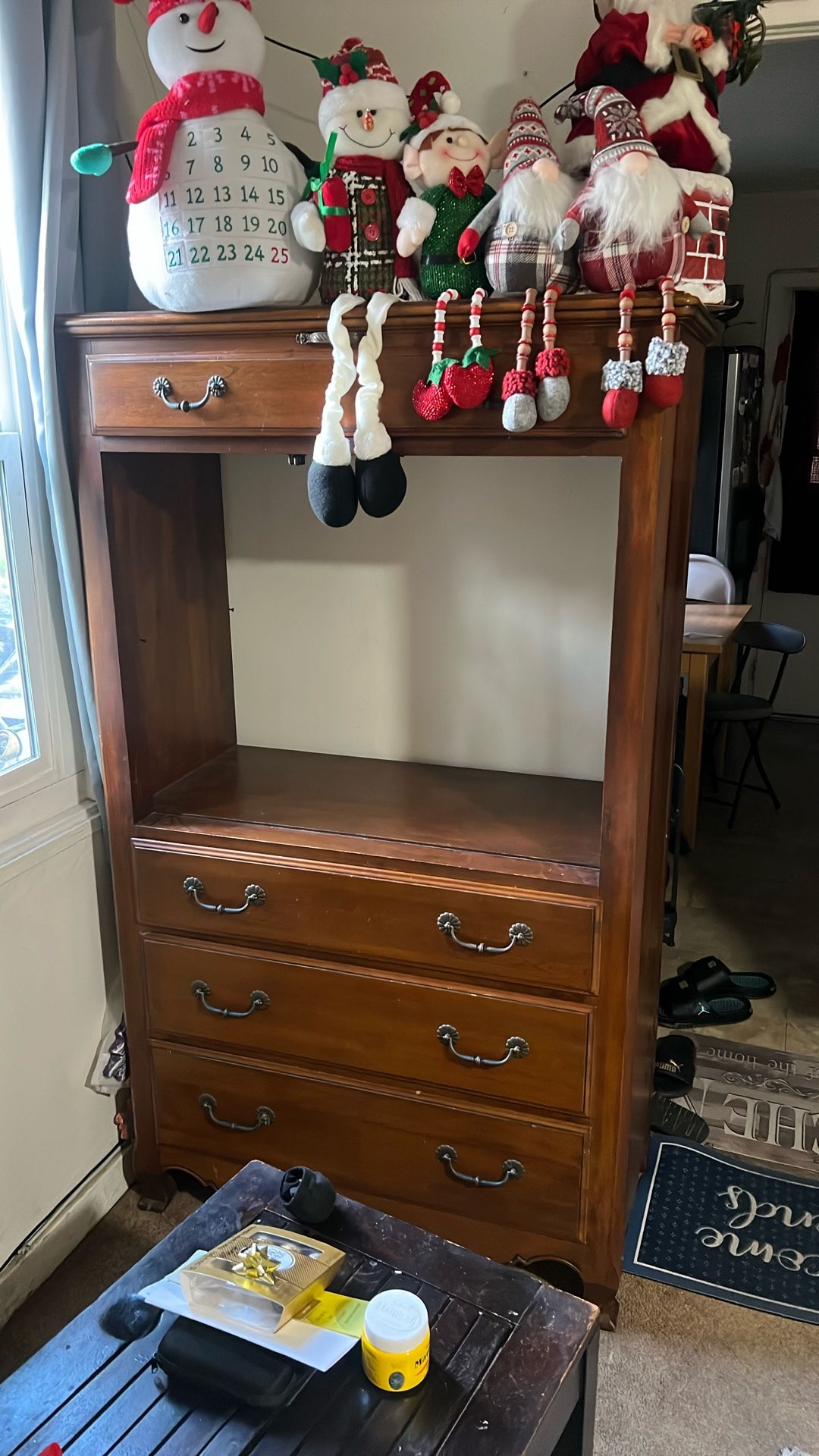 Ethan Allen Dresser