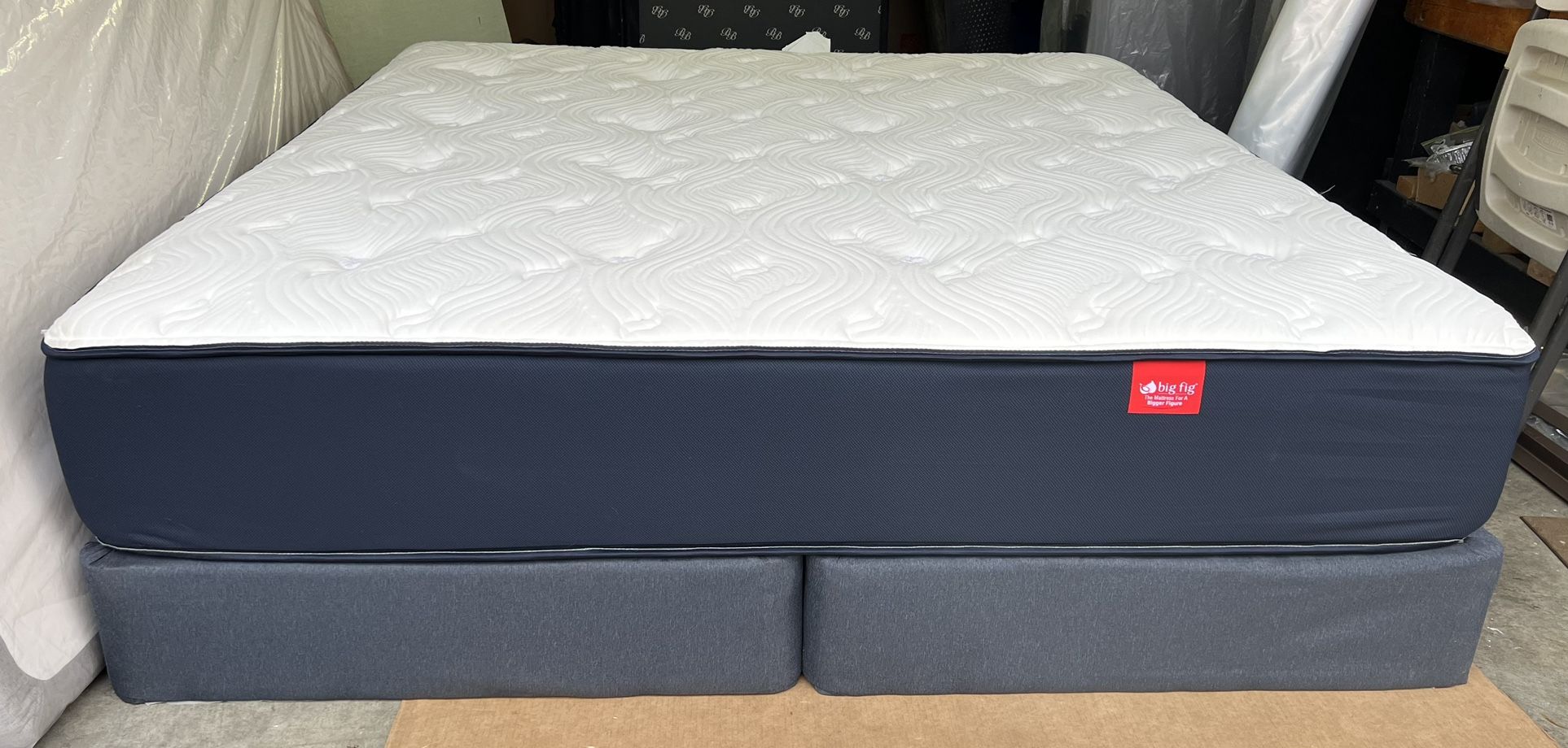 King Size Big Fig Mattress & Boxspring for Sale in Marysville, WA OfferUp