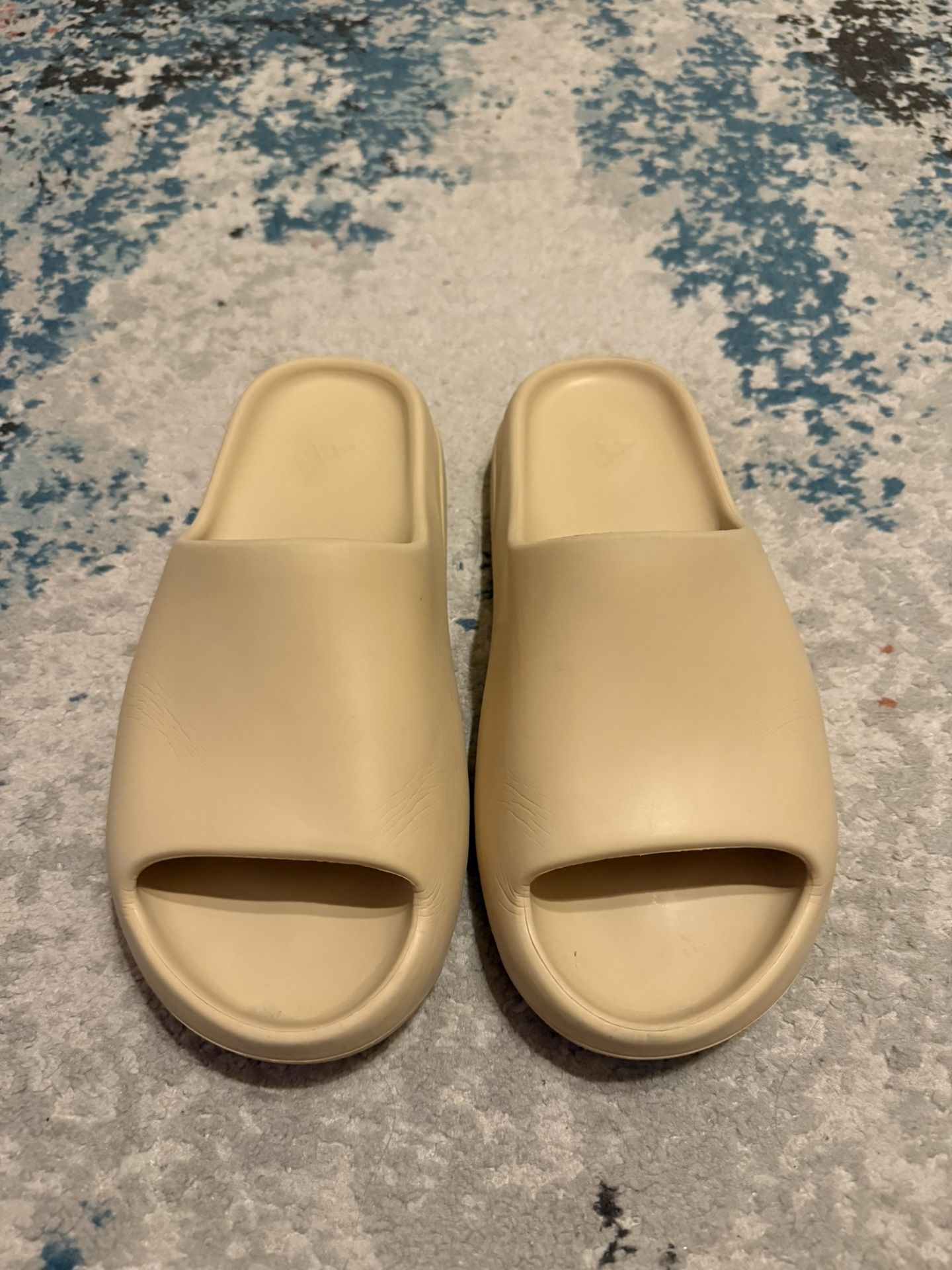 Yeezy Slide “Desert Sand” Size 12
