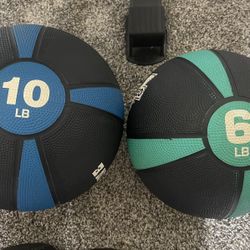 Set of Medicine Balls 