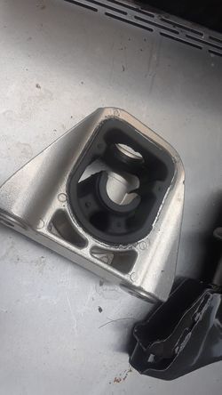 Motor mounts