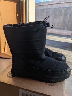 Snow Boots Size 9 Unisex