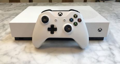 Xbox One S Fortnite Bundle 