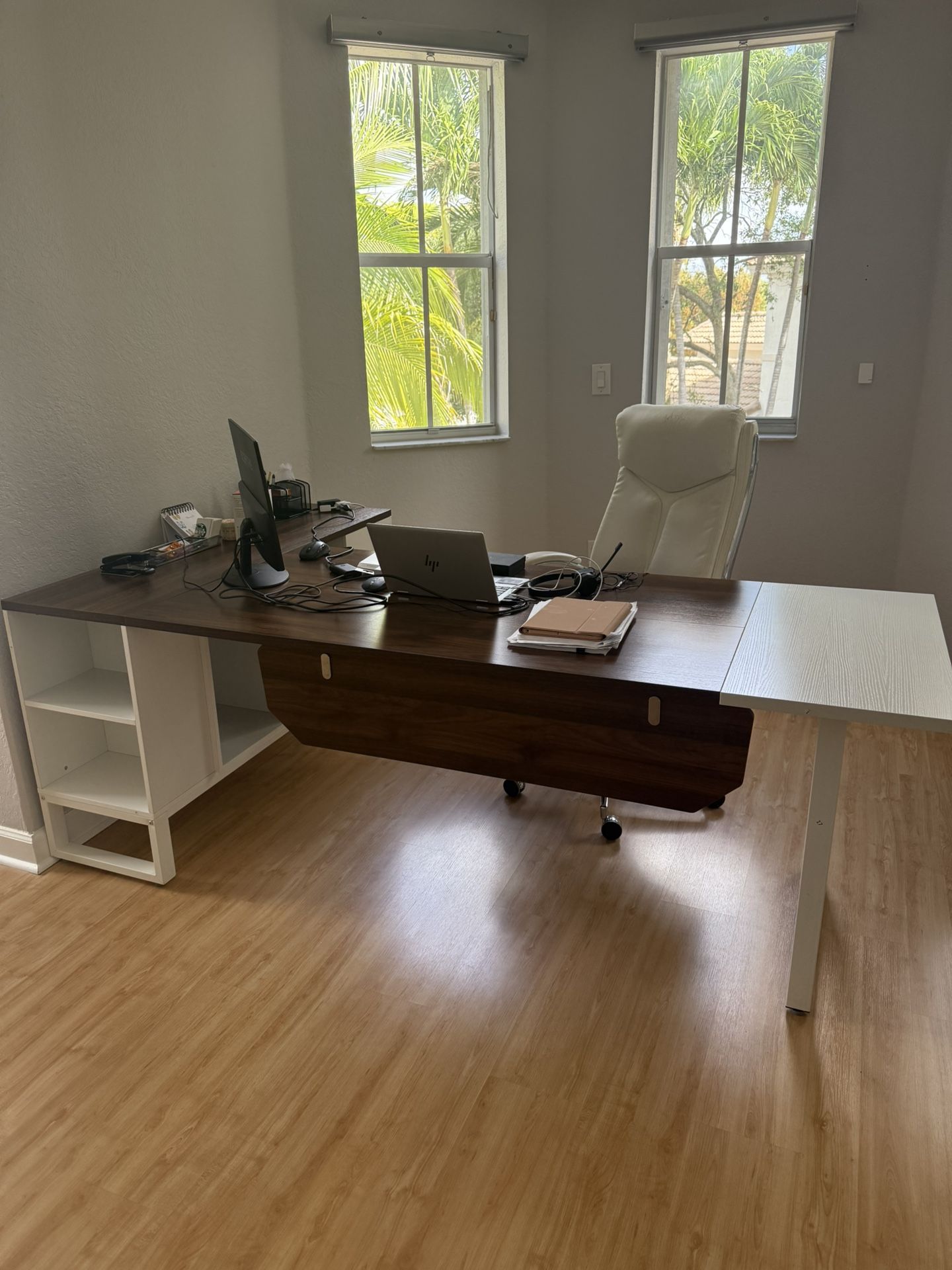Last Chance: Office Desk Mesa De Escritorio Excellent Condition