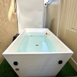 Acrylic Cold Plunge Ice Bath, Working Chiller, Some Parts Need Repair