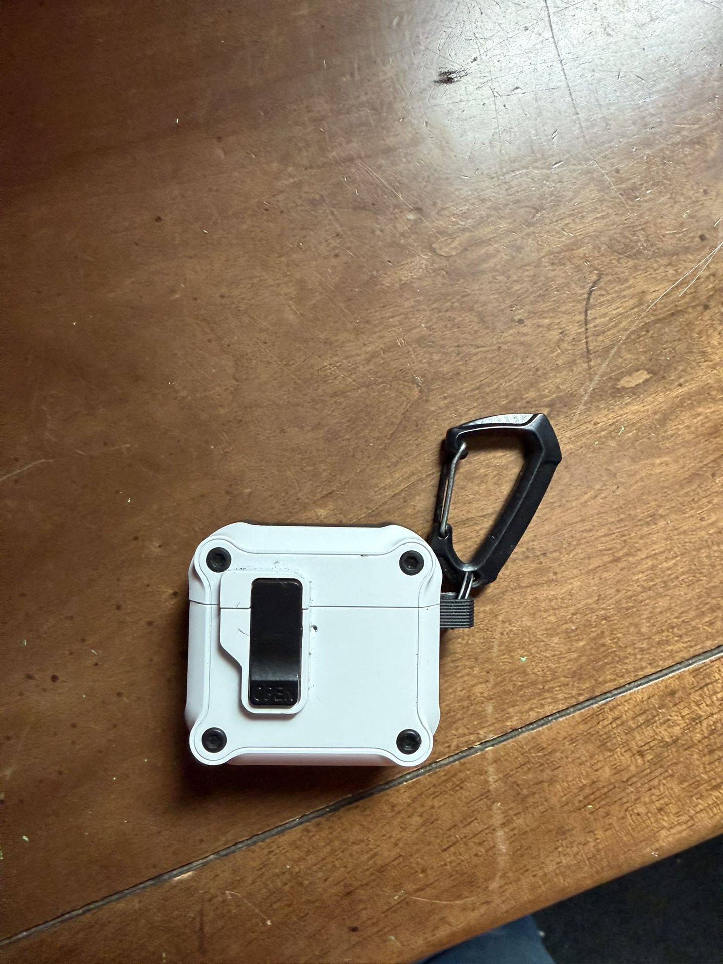 AirPods 4 W/noise Cancellation