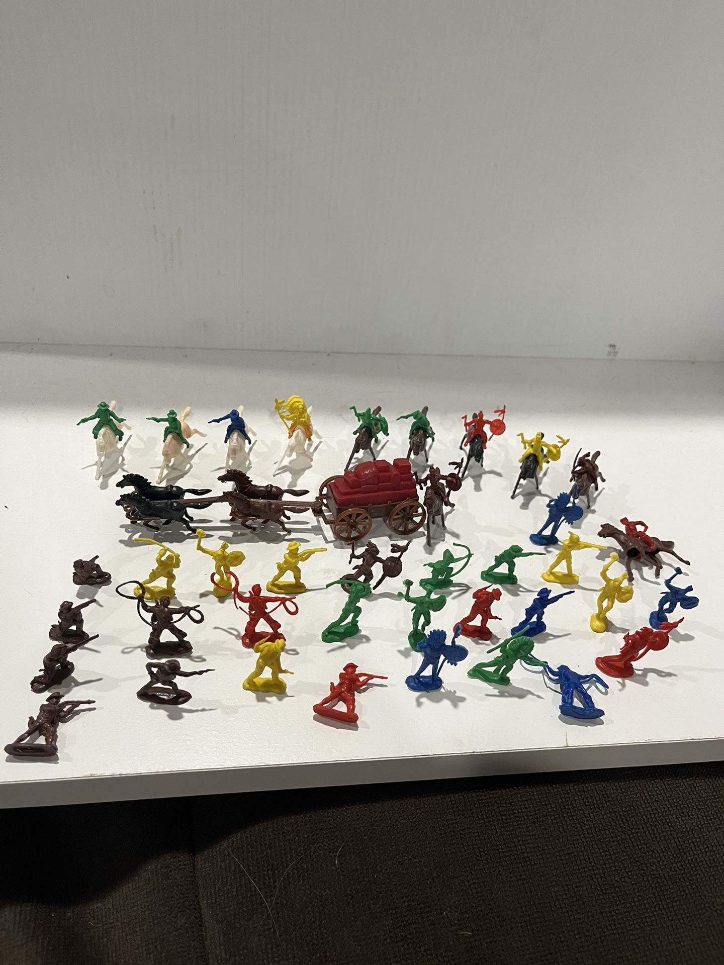 Vintage Giant 1/72 Plastic Western Westward HO Cowboy Indian 1960s Toy Hong Kong