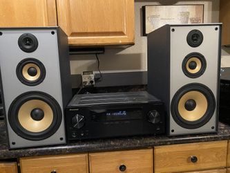 Pioneer 4K 5.1  Receiver and Speakers 