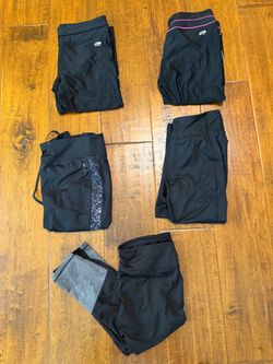 Women’s Capris Size Medium