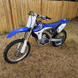 Fuel Injected YAMAHA YZ450F 2011