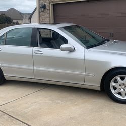 2001 Mercedes-Benz S-Class