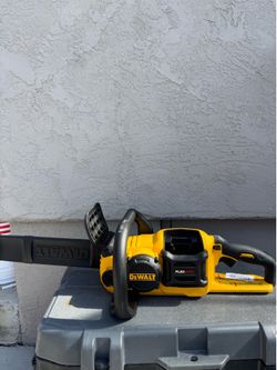 FLEXVOLT 60-Volt MAX 16 in. Brushless Cordless Battery Powered Chainsaw (Tool Only)