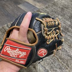 Rawlings Baseball Glove