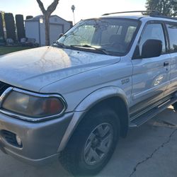 2000 Mitsubishi Montero