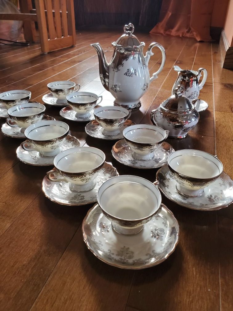 Tirschenreuth Bavaria Germany Porcelain Mid-20th Century Tea Set